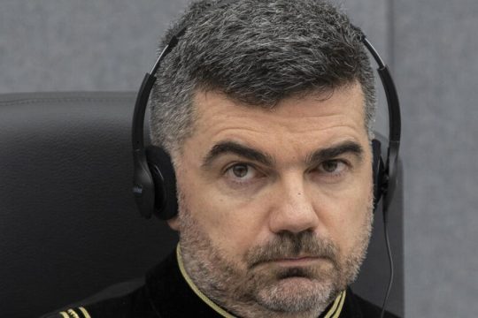 «SOS, προστατέψτε με από τον Τραμπ!»